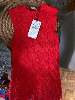 Zara Red Sleeveless Knit Top